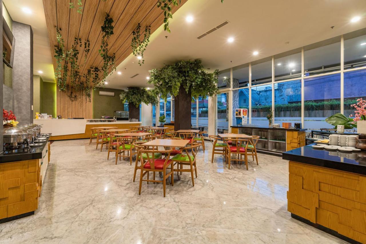 Ascent Hotel & Cafe Маланг Экстерьер фото
