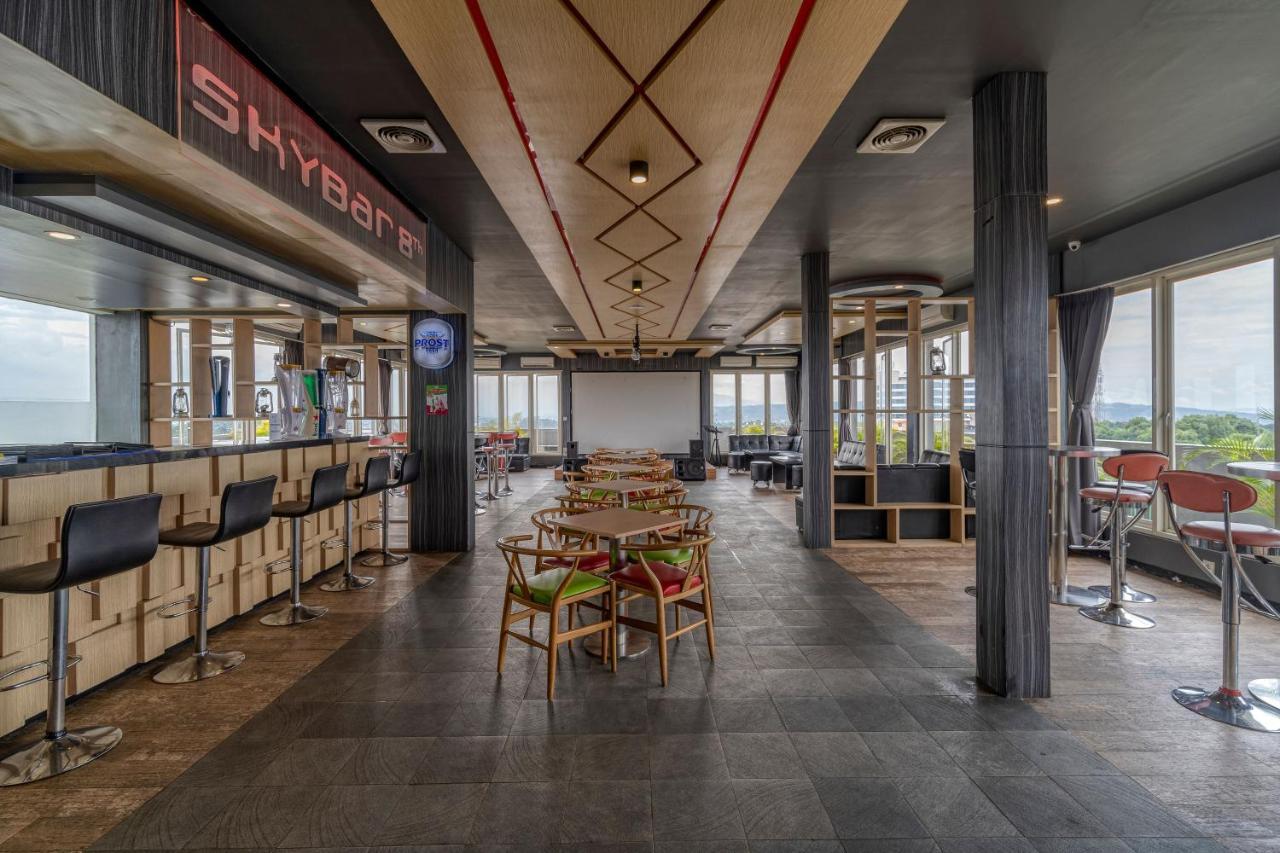 Ascent Hotel & Cafe Маланг Экстерьер фото