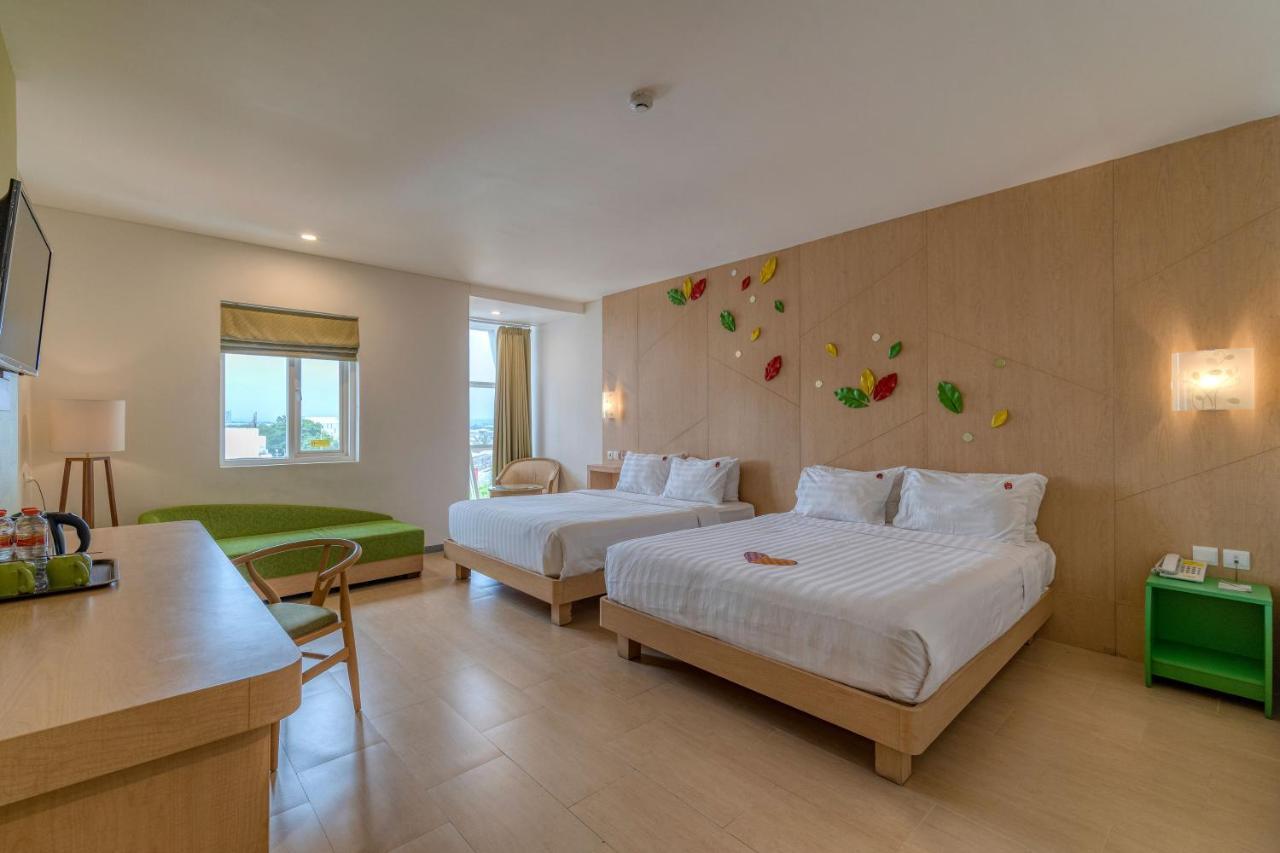 Ascent Hotel & Cafe Маланг Экстерьер фото