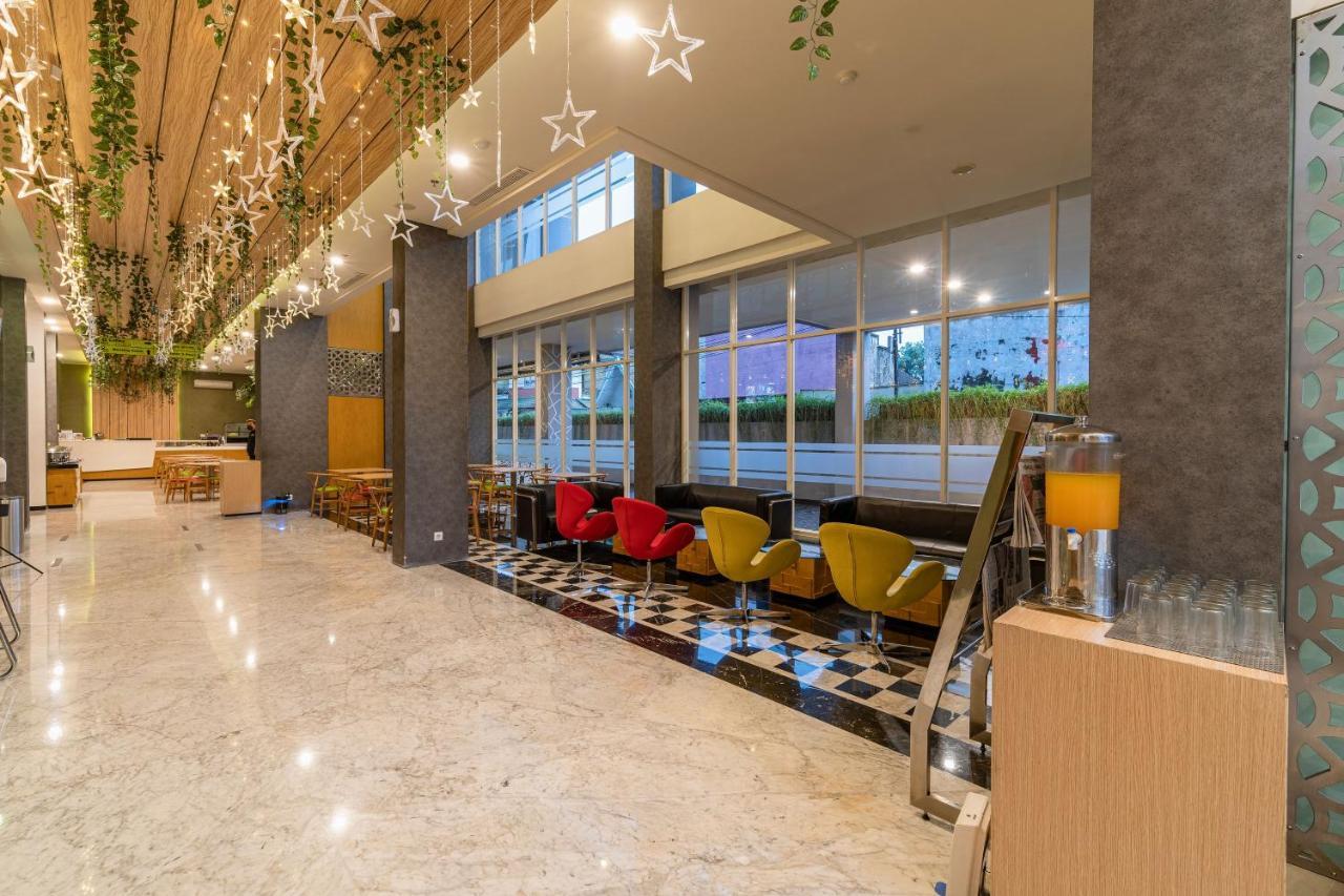 Ascent Hotel & Cafe Маланг Экстерьер фото