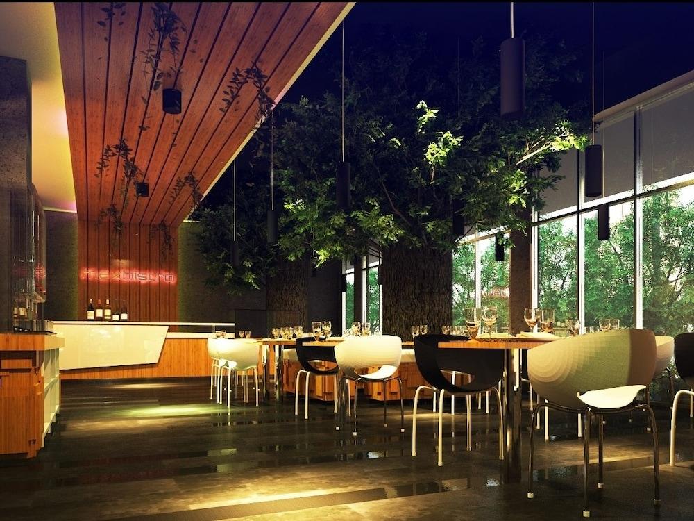 Ascent Hotel & Cafe Маланг Экстерьер фото