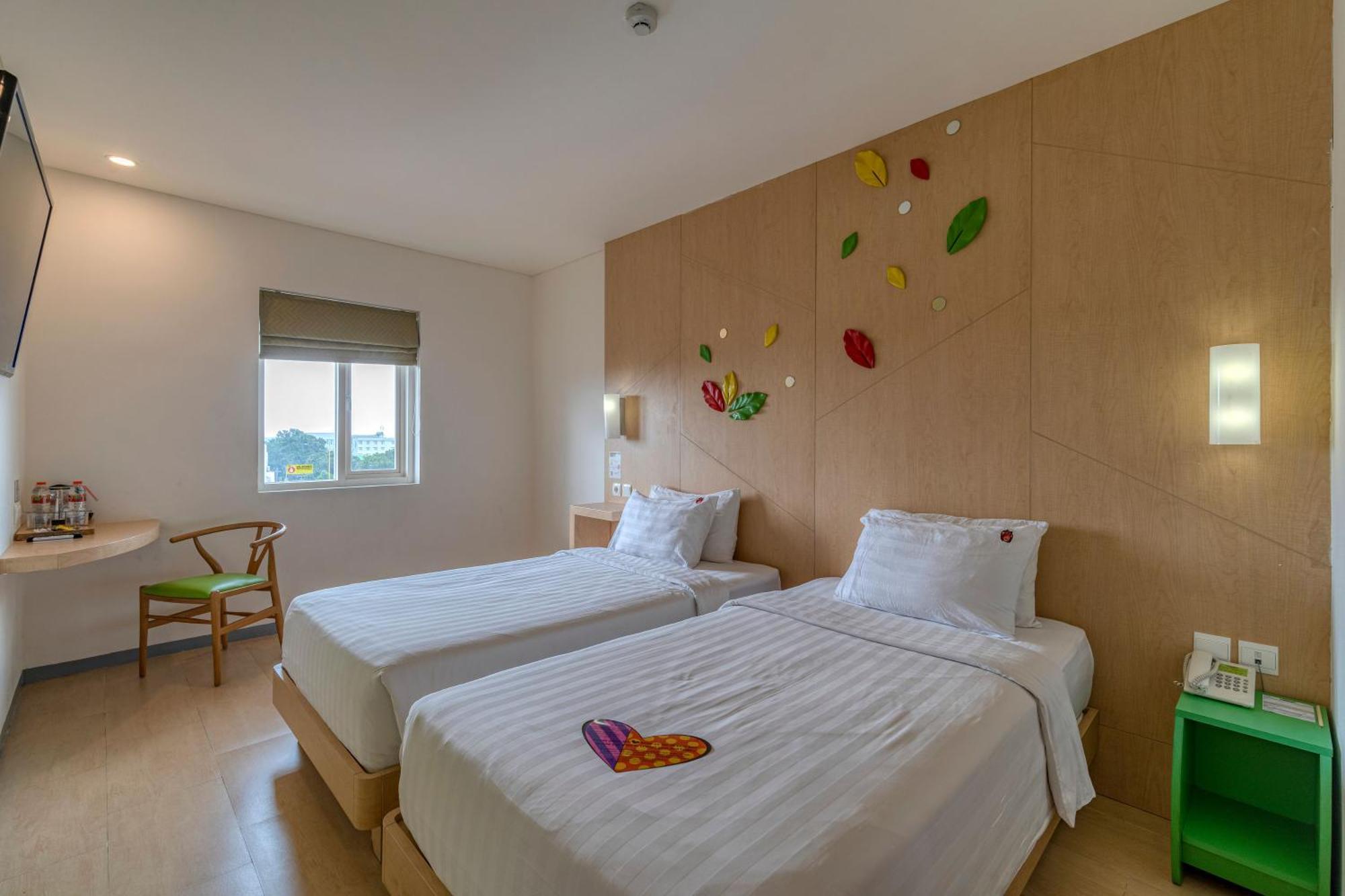 Ascent Hotel & Cafe Маланг Экстерьер фото