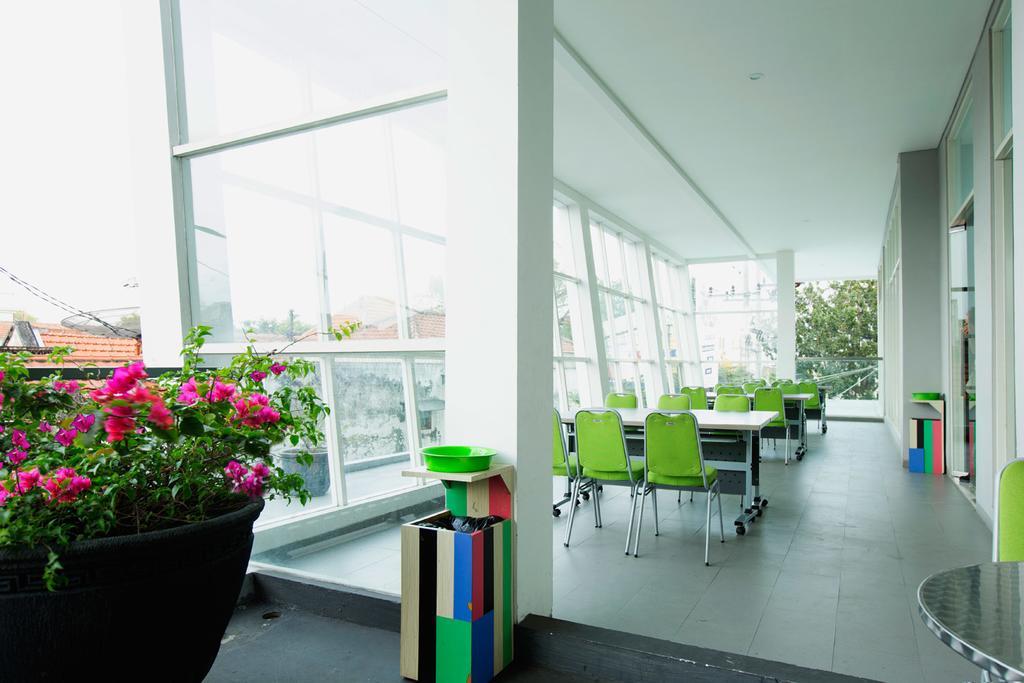 Ascent Hotel & Cafe Маланг Экстерьер фото