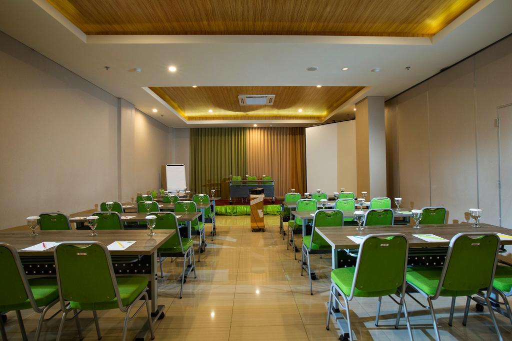 Ascent Hotel & Cafe Маланг Экстерьер фото