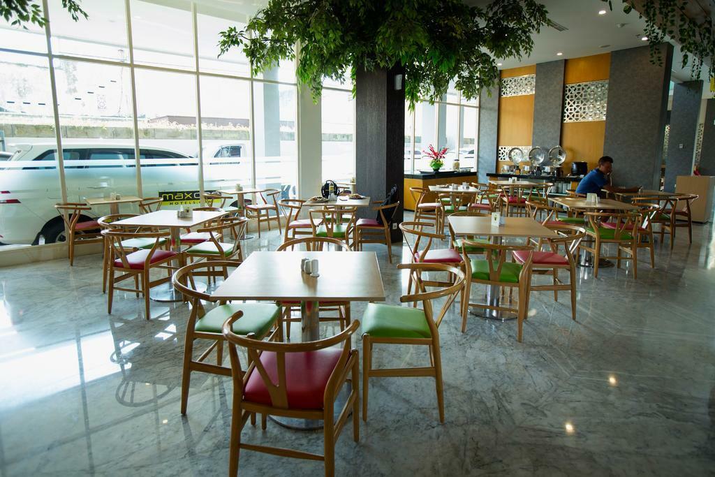 Ascent Hotel & Cafe Маланг Экстерьер фото